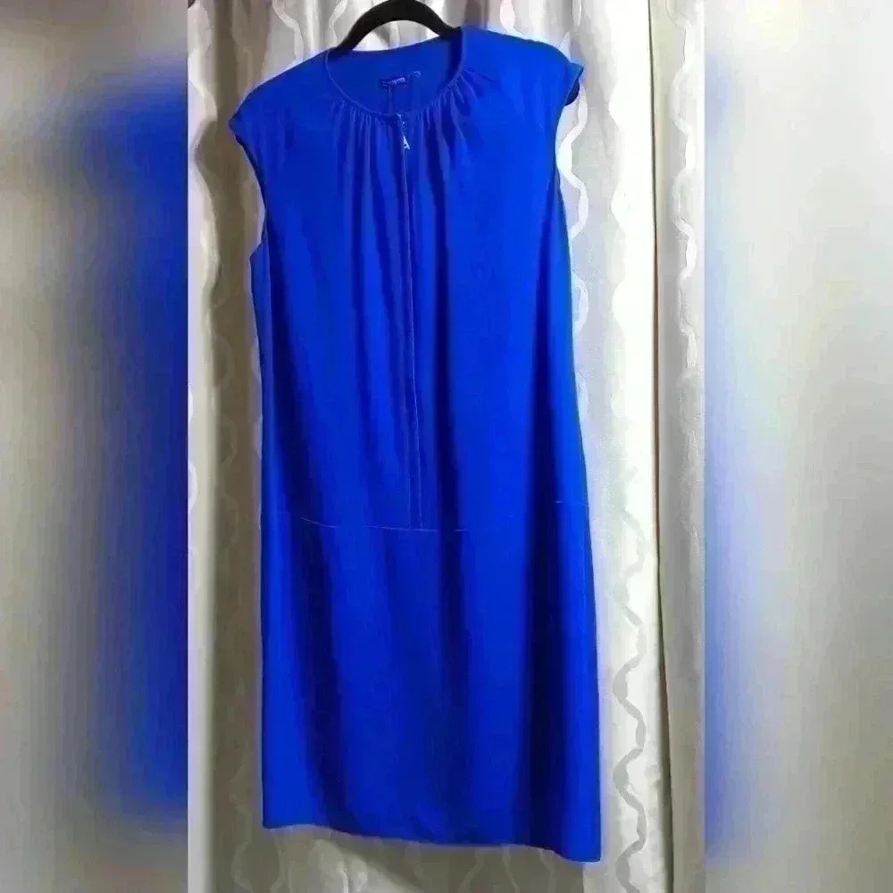 Magaschoni sleeveless dress. Ladies size 8